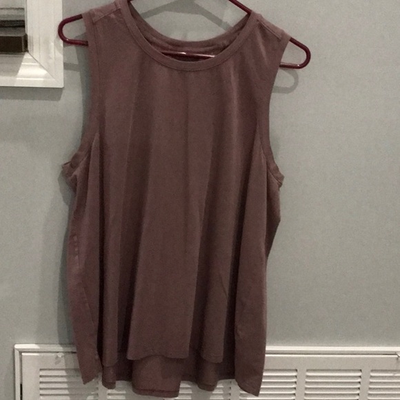 LL Bean Tank Large - Picture 4 of 8